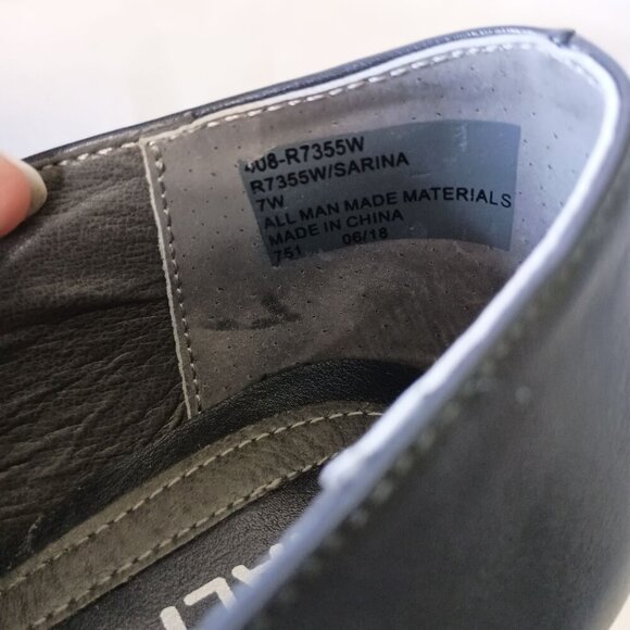 RIALTO Sarina Navy Ankle Boots Size 7 Wide Faux Leather Side Zip Booties - Picture 10 of 12